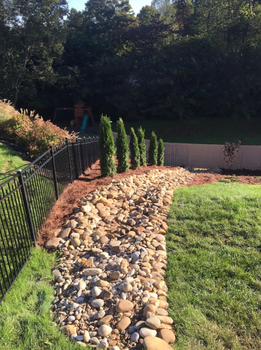 With ECR Total Landscapes, any space and be reimagined, no matter where! See how our team transformed this ordinary fence line in Sevierville, TN into an eye catching and beautiful landscape masterpiece. Trust our expert landscape team to bring new life to your home.